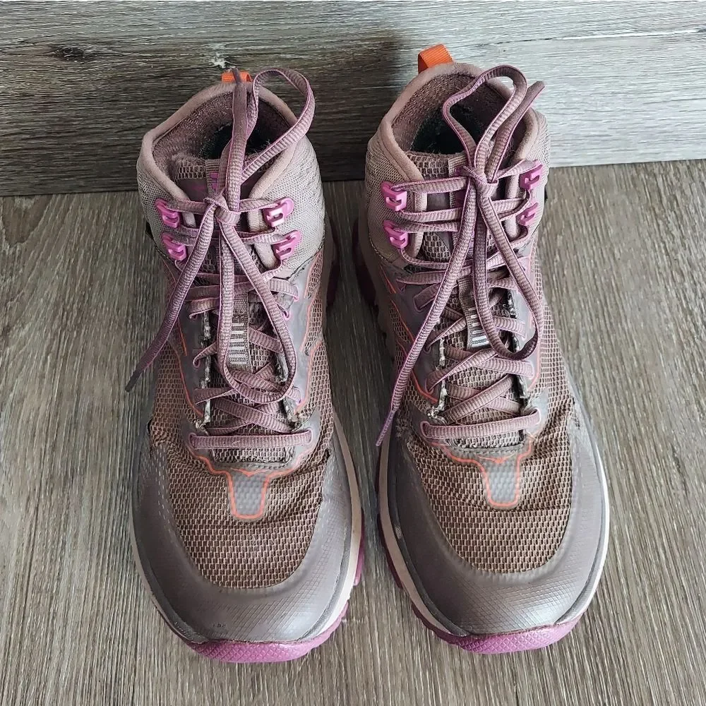 Hoka One One gore tex
